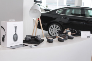    Bowers & Wilkins    